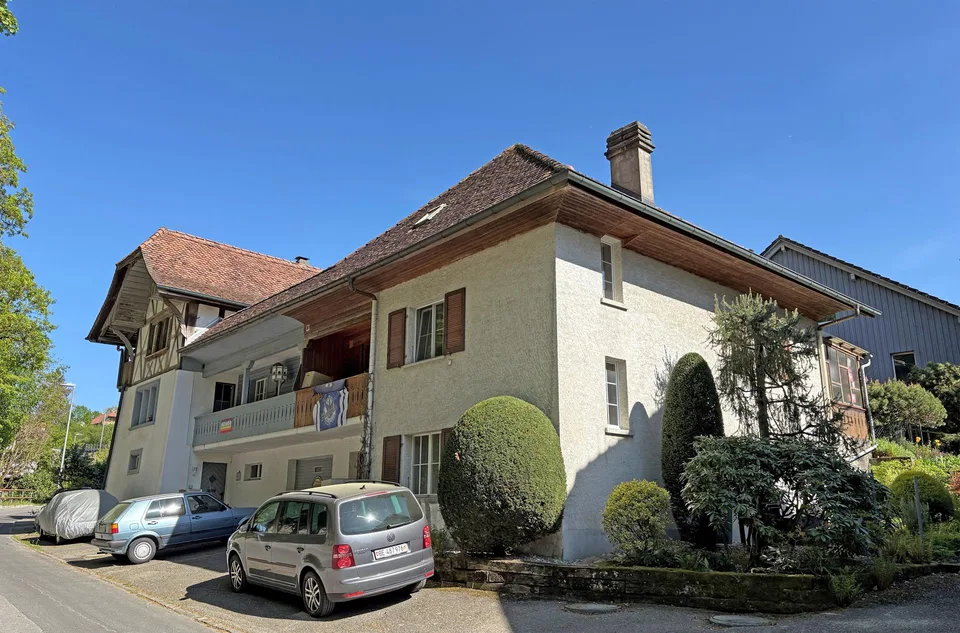 Wohnhaus mit zwei Wohnungen in Münchenwiler... – Foto 10 von 14
