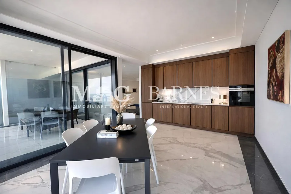 Bissone: Appartamento 3.5 locali con vista lago e terrazzo