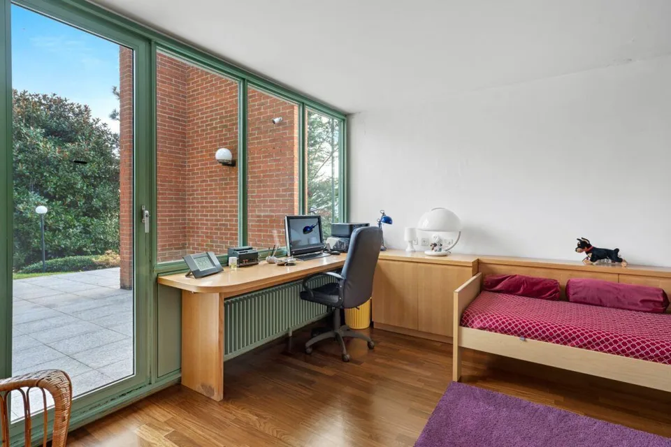 Prächtige Villa mit großem Garten und Aussicht – Foto 20 von 29