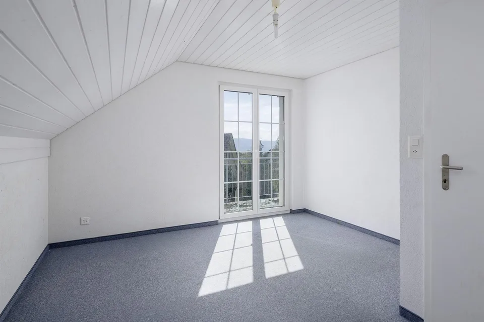 Maison ensoleillée avec espace pour de nouvelles idées