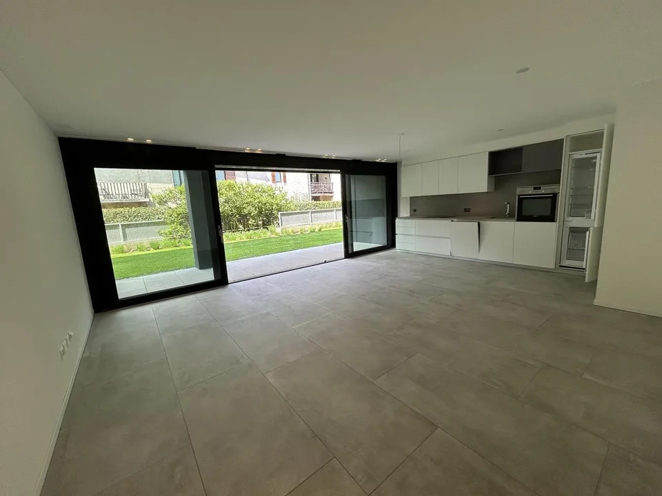 MAGLIASO 3.5 rooms with garden and communal pool