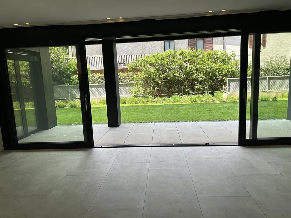 MAGLIASO 3.5 LOCALI CON GIARDINO E PISCINA CONDOMINIALE