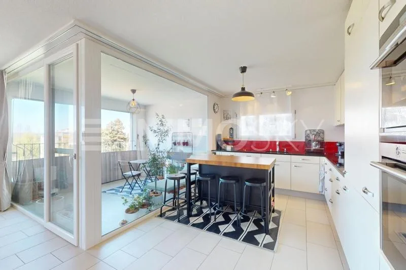 4,5 Zimmer helles Appartement mit Loggia in Freiburg!
