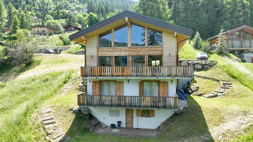 Magnifique chalet de standing au cœur de la Tzoumaz