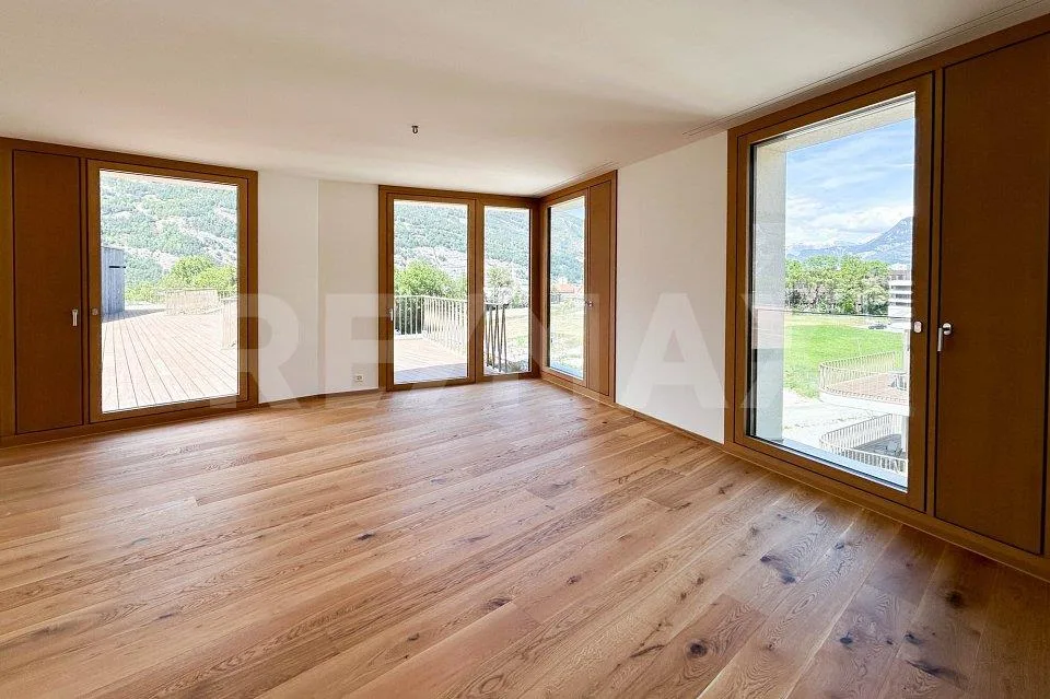 6½ Zimmerwohnung im Dachgeschoss, mit 400m² Terrasse. – Foto 9 von 13
