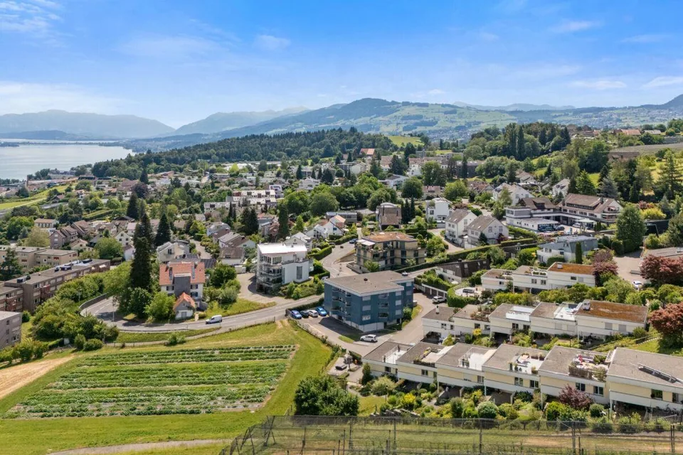 Wohnen mit herrlichem See- und Bergblick - charmantes Terrassenhaus...