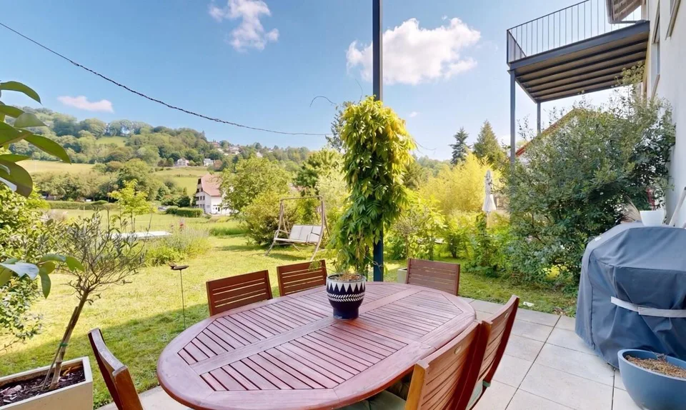 Prachtiges Duplex mit Terrasse und privatem Garten