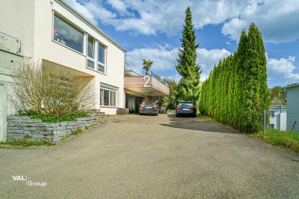 Casa a schiera affascinante a Wetzikon con offerta di spazio eccezionale