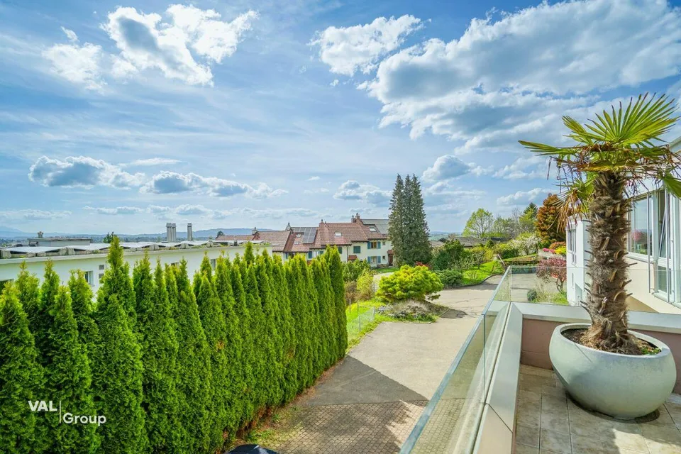 Casa a schiera affascinante a Wetzikon con offerta di spazio eccezionale