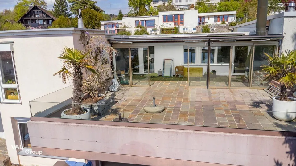Casa a schiera affascinante a Wetzikon con offerta di spazio eccezionale
