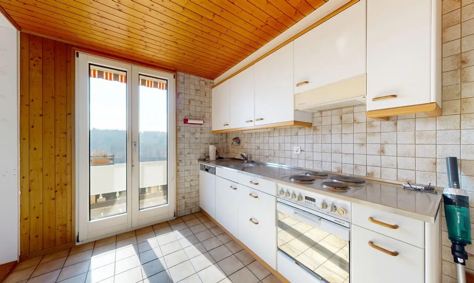 Zweifamilienhaus an Toplage mit grossem Grundstück und Weitsicht