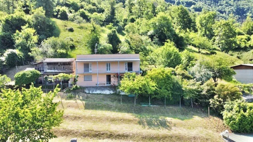 ZU VERKAUFEN IN VIRA GAMBAROGNO - FREISTEHENDES HAUS MIT HERRLICHEM...