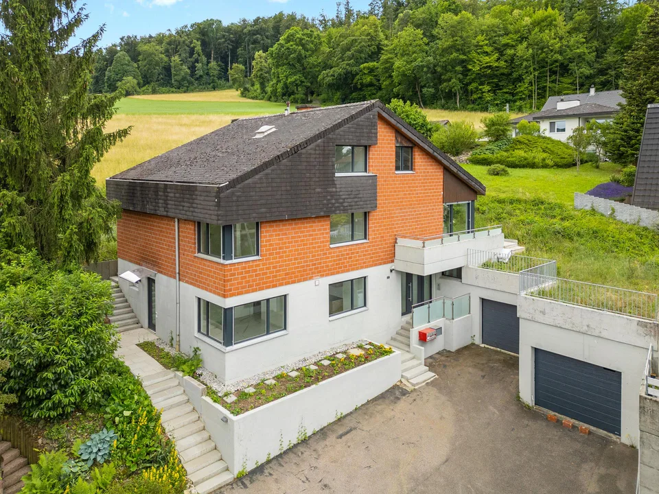 Modernes Einfamilienhaus mit Einliegerwohnung