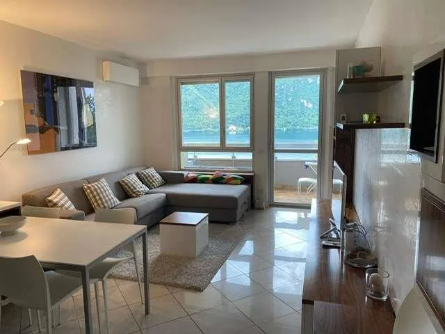 Splendido appartamento in vendita di 2.5 locali con vista lago a Bisso