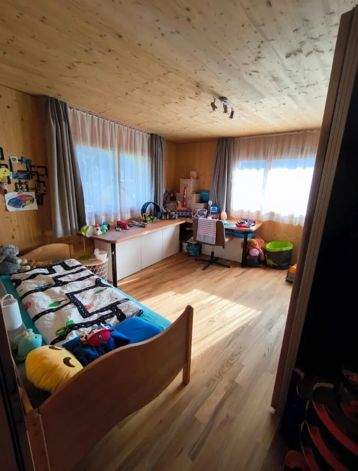 Modernes, freistehendes 6 1/2 Zimmer- Holzhaus mit Seesicht/Ufernähe – photo 17 of 31