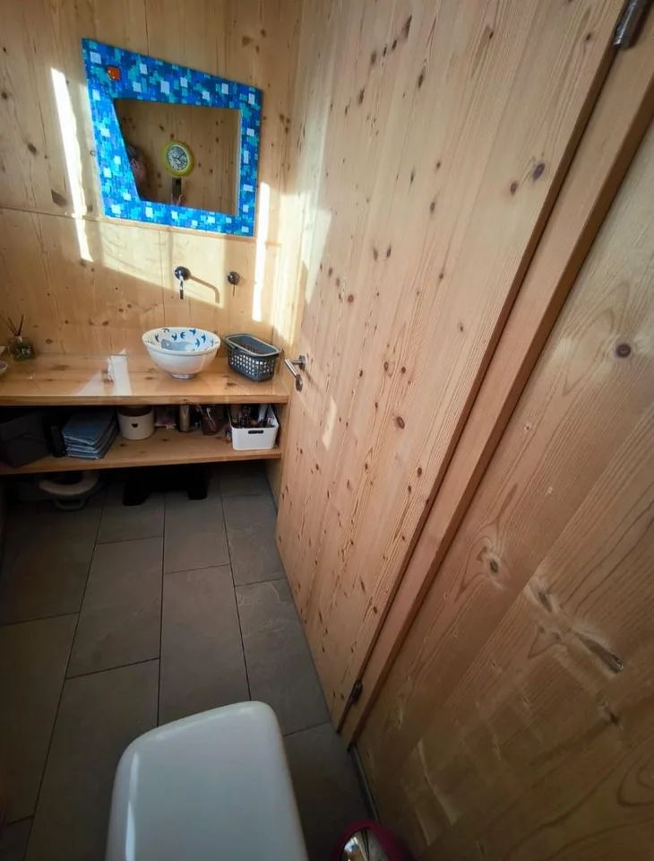 Modernes, freistehendes 6 1/2 Zimmer- Holzhaus mit Seesicht/Ufernähe – photo 9 of 31