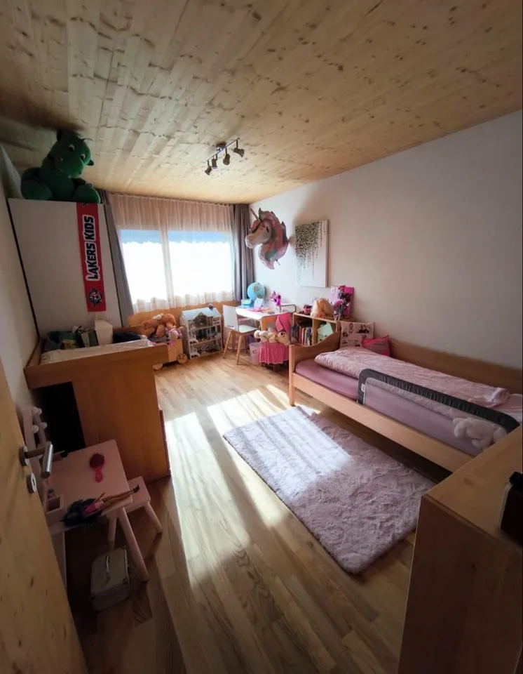 Modernes, freistehendes 6 1/2 Zimmer- Holzhaus mit Seesicht/Ufernähe – photo 18 of 31
