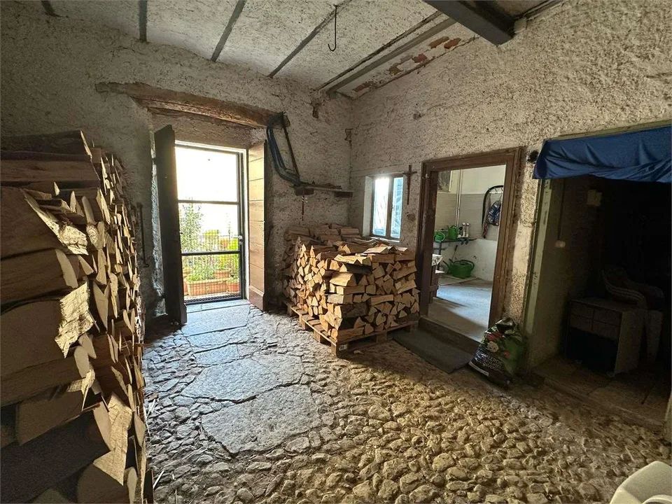 Casa indipendente con meravigliosa vista lago nel cuore di Aldesago – foto 9 di 12