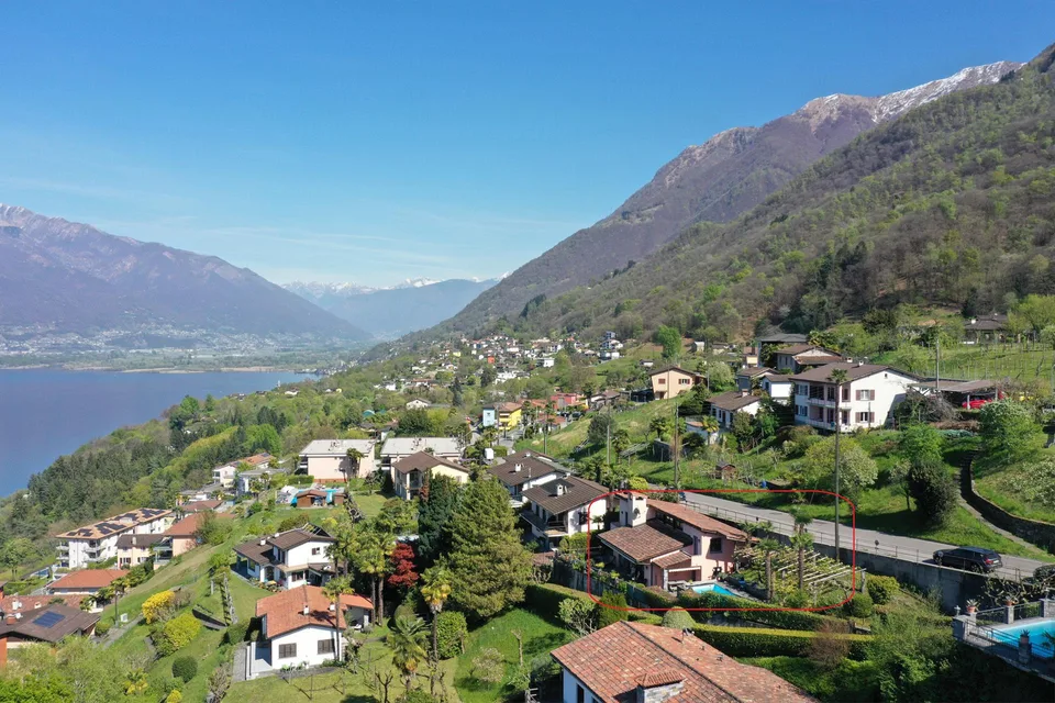 Bella casa unifamiliare/vacanza con piscina e vista sul Lago Maggiore