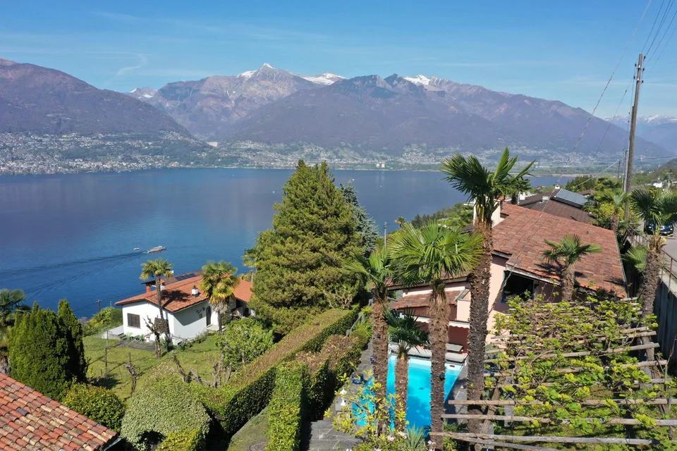 Bella casa unifamiliare/vacanza con piscina e vista sul Lago Maggiore