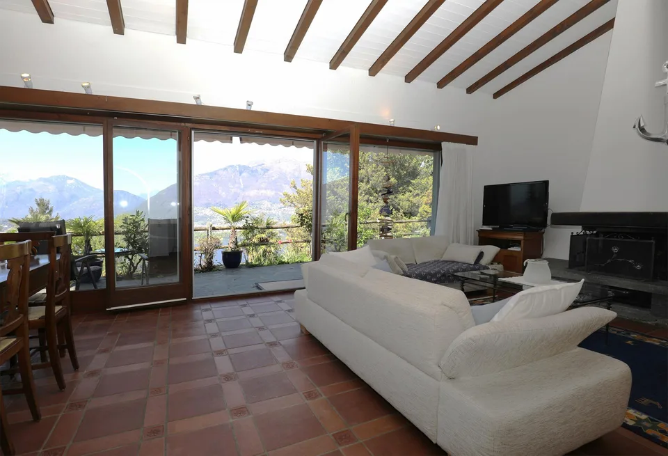 Schönes Einfamilien-/Ferienhaus mit Pool und Sicht auf den Lago Maggiore – Foto 6 von 19