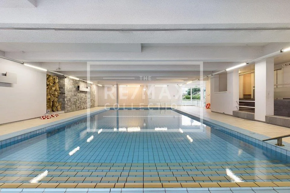 Elegante appartamento di vacanza con vista sulla città di Lugano e ...