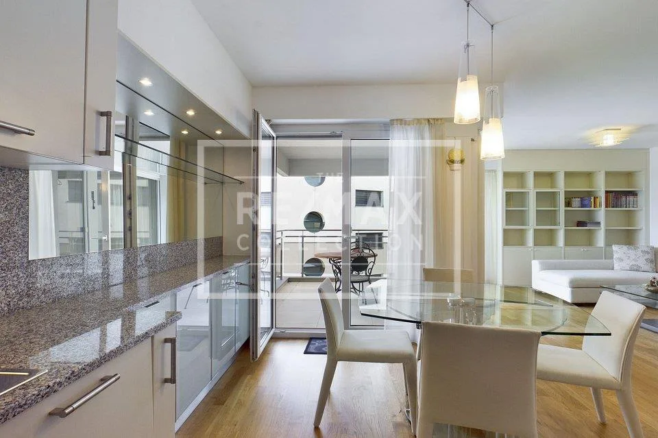 Elegante appartamento di vacanza con vista sulla città di Lugano e ...