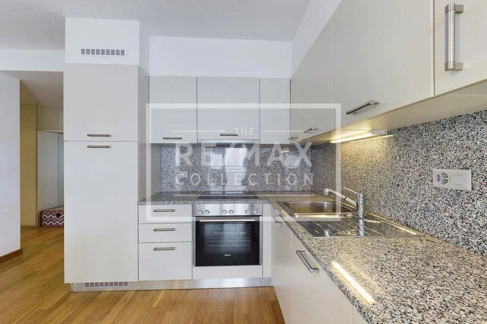 Elegante Ferienwohnung mit Blick auf Lugano und den See – Foto 8 von 13