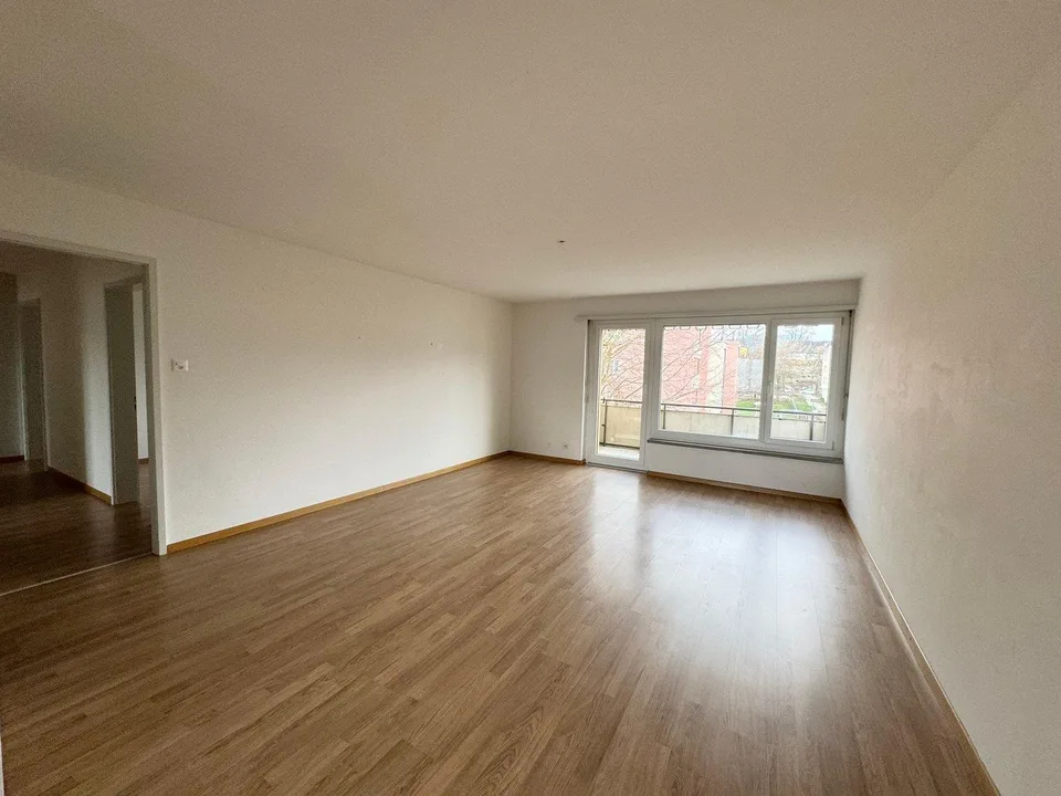 Ampio appartamento di 5.5 locali con balcone a St. Gallen