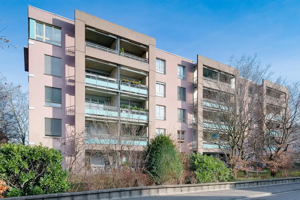 Lichtdurchflutete und gemütliche Wohnung