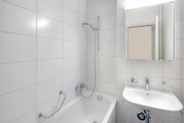 Appartement 4 pièces avec deux balcons au 1er étage à Liebefeld