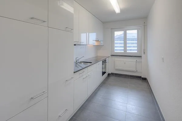 4-Zimmerwohnung mit zwei Balkonen im 1. Stock im Liebefeld
