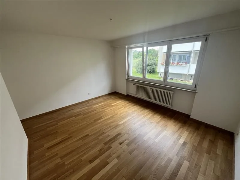 Appartement attractif de 4,5 pièces dans un quartier calme à Reinach – photo 8 sur 9
