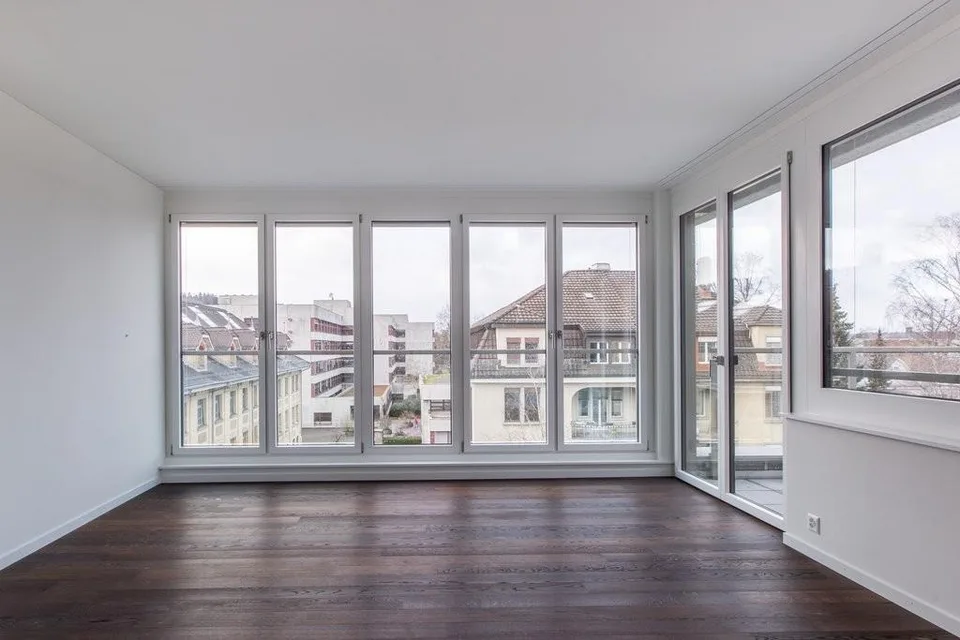 Modern 1-room apartment with large terrace