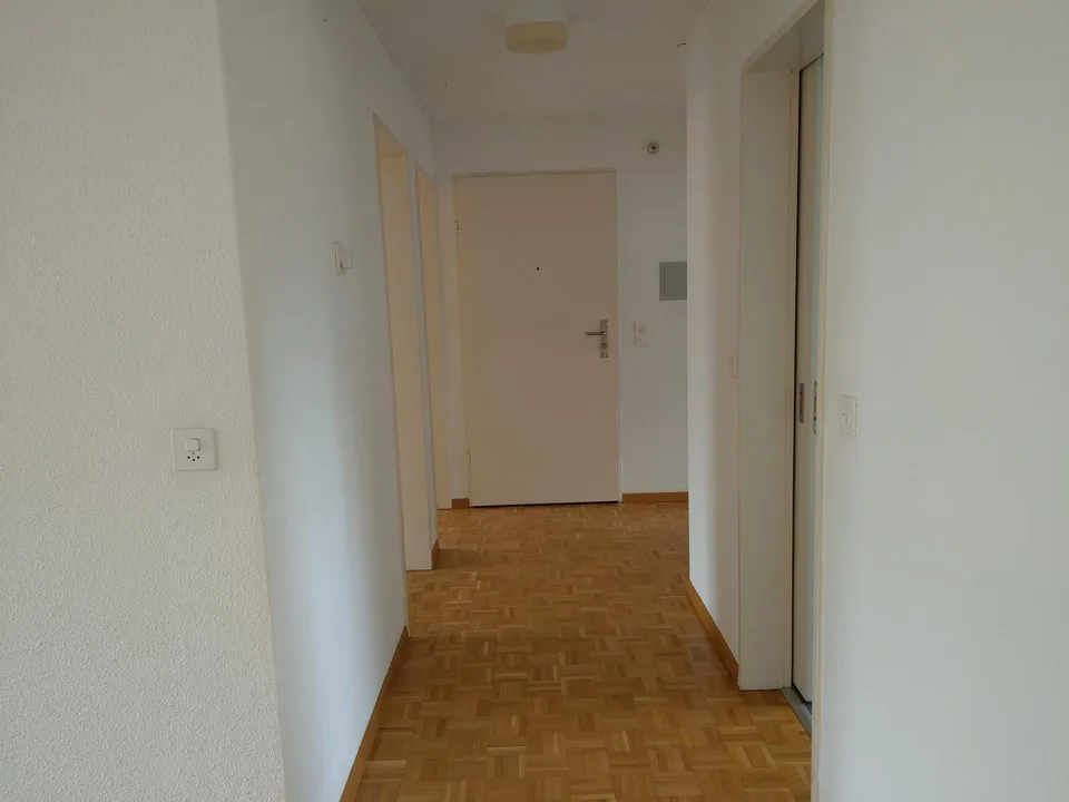 Beautiful and bright 3.5-room apartment in Oftringen (centrally located)