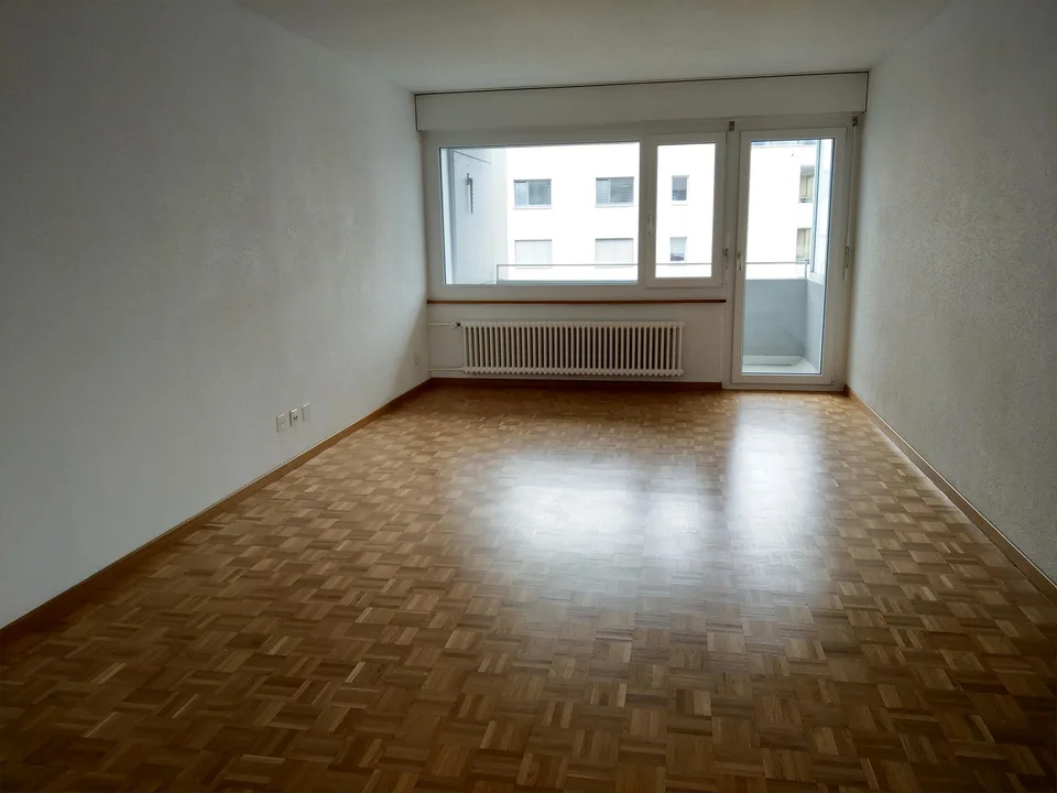 Beautiful and bright 3.5-room apartment in Oftringen (centrally located)