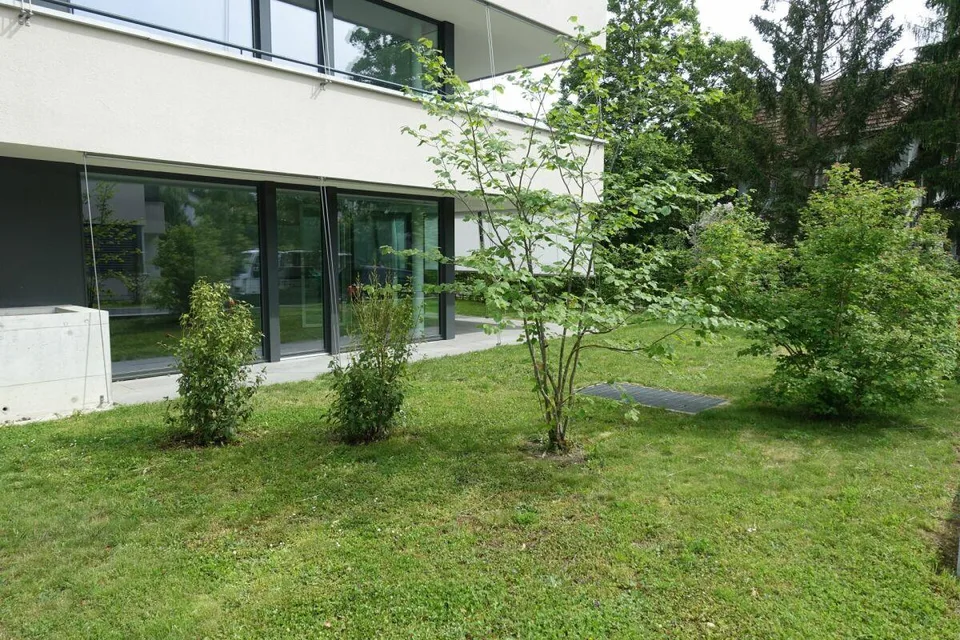 Appartement de jardin moderne et lumineux de 4,5 pièces dans un quartier résidentiel populaire – photo 10 sur 11