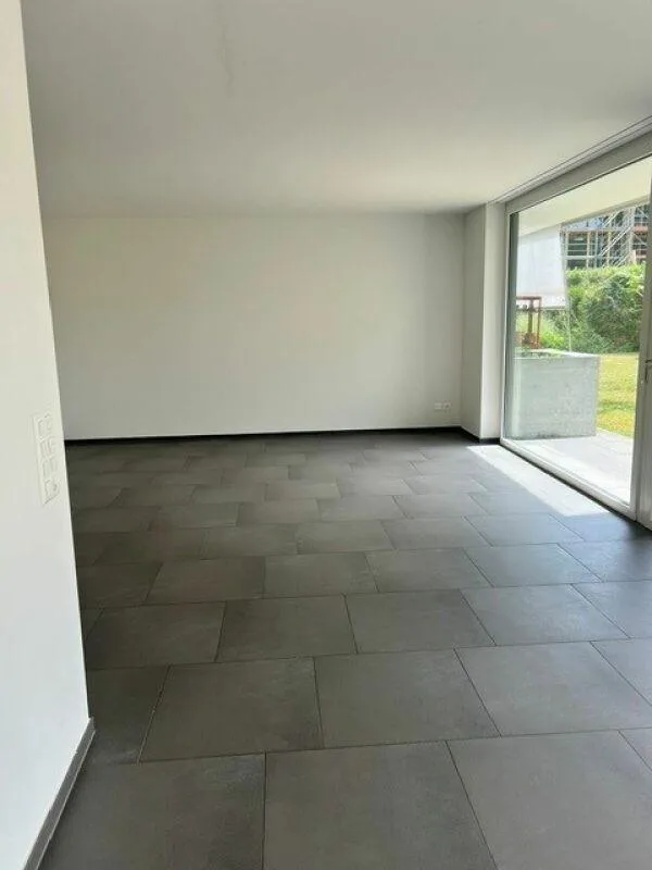 Appartement de jardin moderne et lumineux de 4,5 pièces dans un quartier résidentiel populaire – photo 8 sur 11