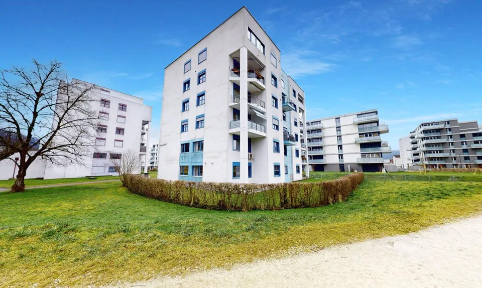 4.5 pièces avec balcon et vue panoramique – Dernier étage