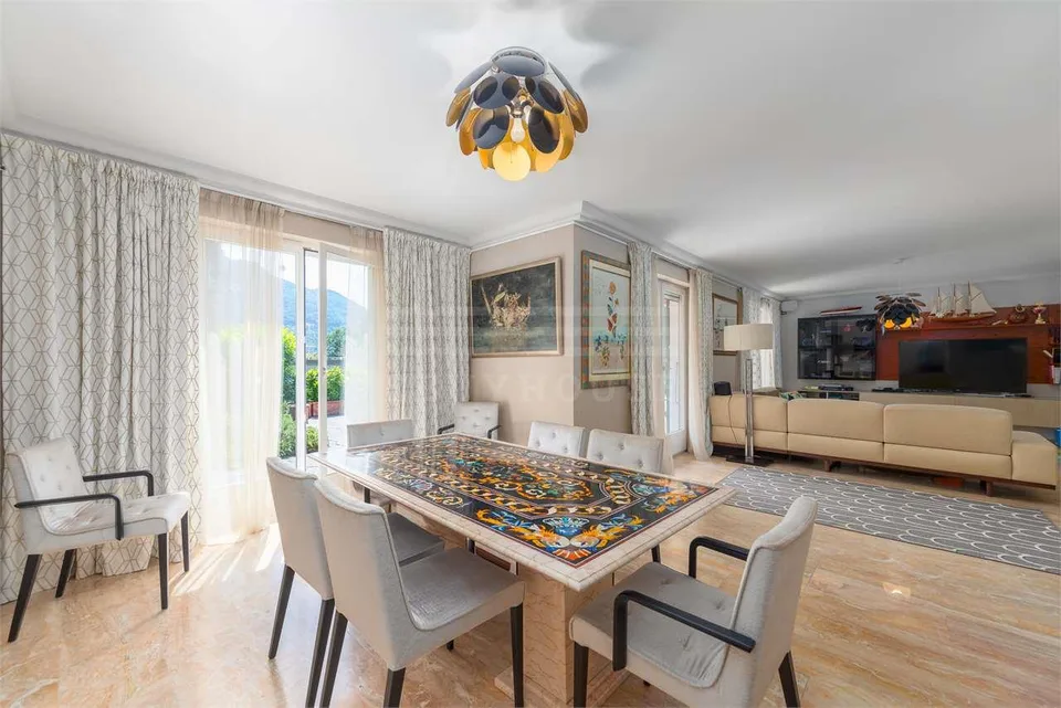 Renovierte Villa im mediterranen Stil mit Pool – Foto 10 von 13