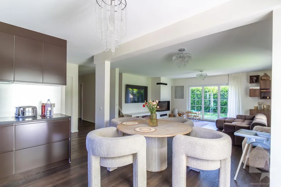 Magnifique villa 6.5 pièces rénovée avec studio et grand jardin