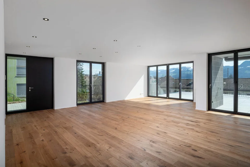 Exklusive und hochwertige 4.5-Zimmer-Terrassenwohnung - Ihr Traumdomizil mit Teilseesicht in Uerikon