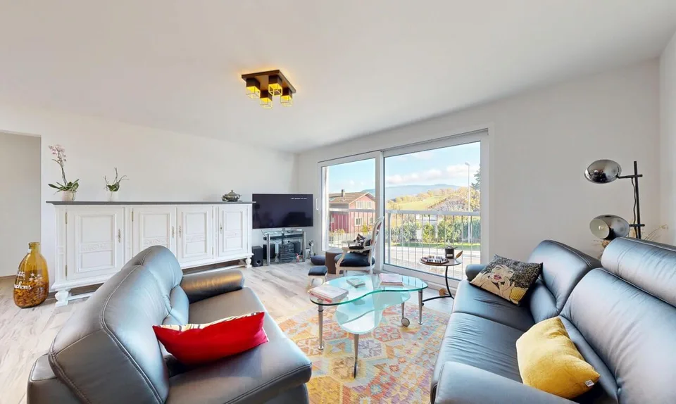 Elegante appartamento di 4,5 locali, luce e vista mozzafiato