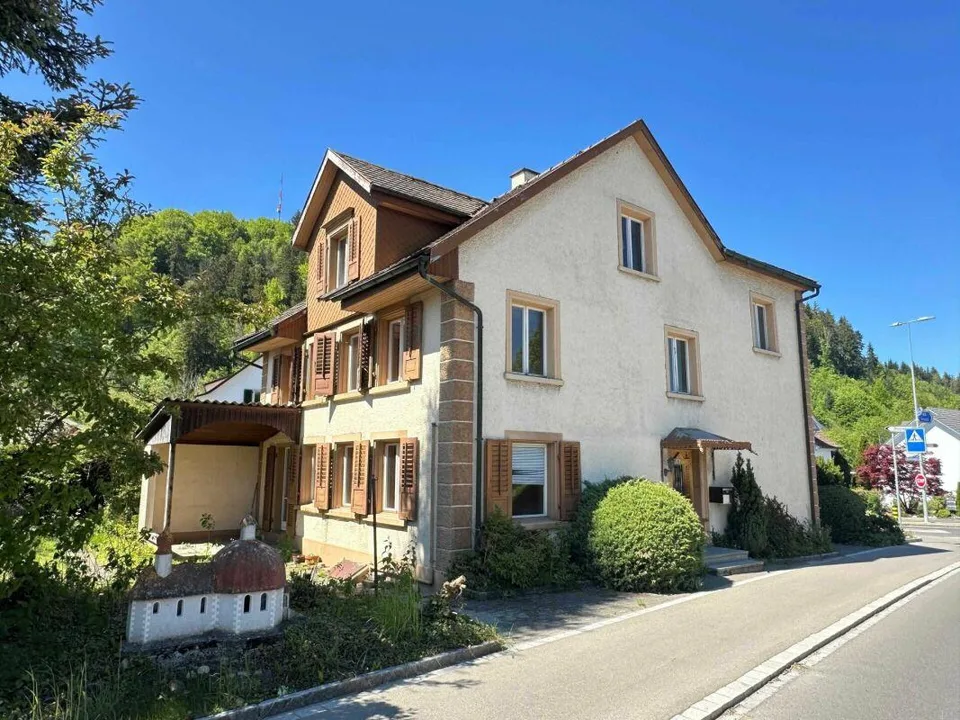 Historisches 6-Zimmer-Einfamilienhaus mit Ausbaupotenzial in Oberwa...