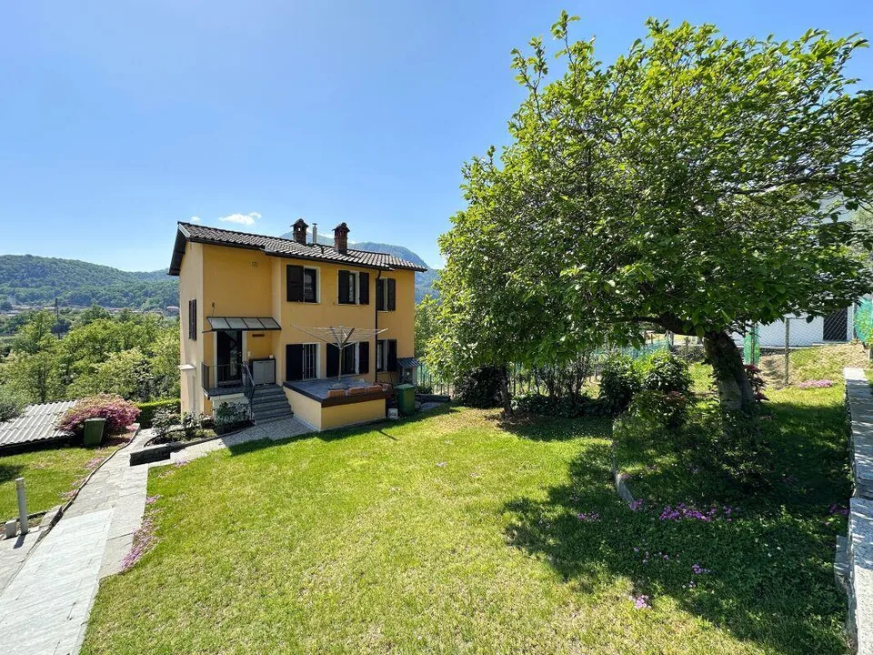 Casa unifamiliare con giardino a Solduno | Wunderschönes Einfamilie...