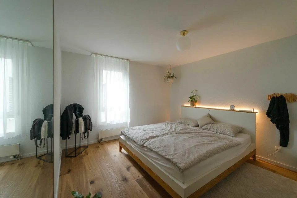 Grosszügige 4½-Zimmer-Wohnung mit Wintergarten und zwei Tiefgaragen...