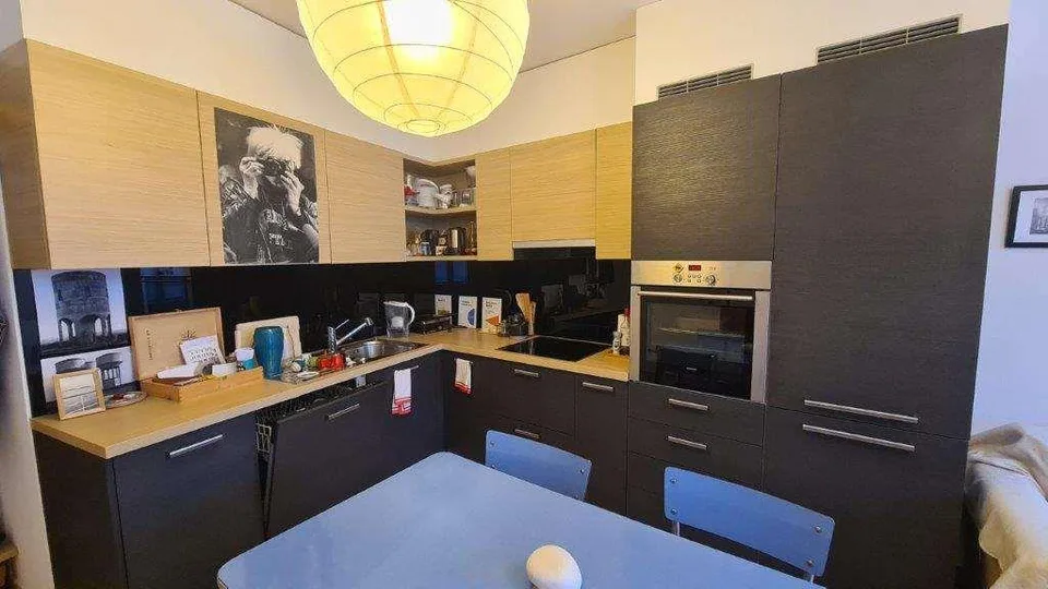 MENDRISIO CENTRE: APPARTEMENT 2.5 PIÈCES TRÈS CONVENABLE EN ZONE PIÉTONNE
