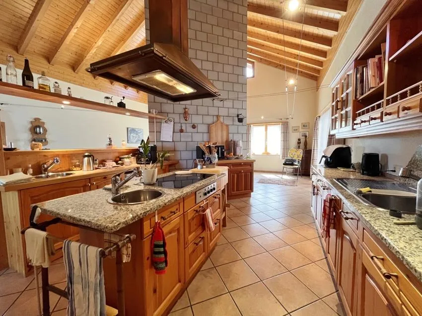 Large 4.5-room single-family house in a quiet location – photo 6 of 21