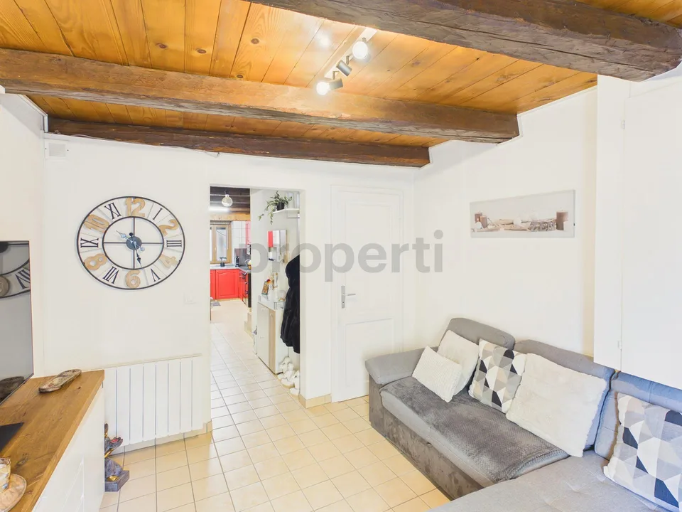Elegantes Reihenhaus mit 2 Zimmern und Dachboden, Ardon