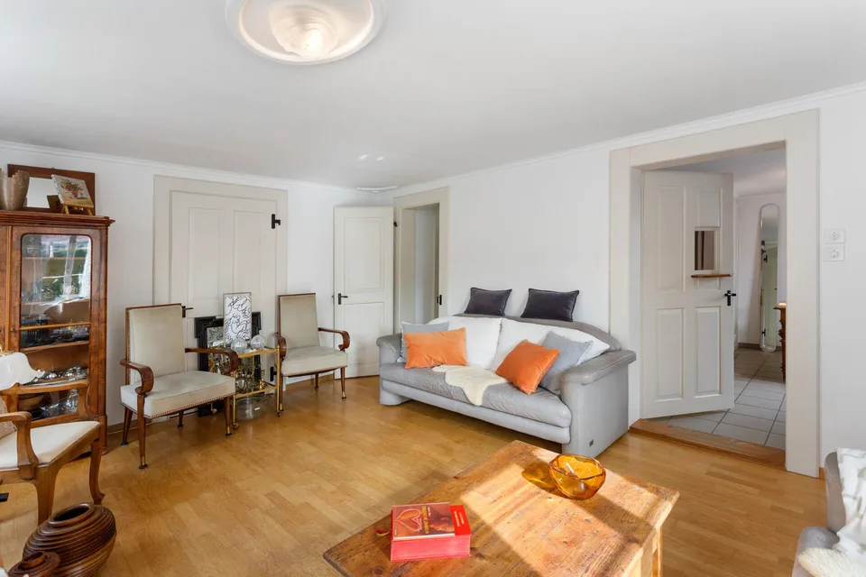Maison de 5,5 pièces charmante avec caractère historique et potentiel de développement